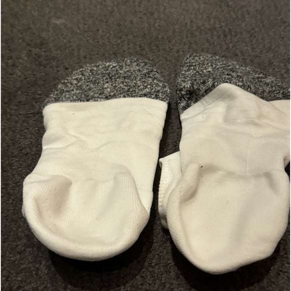 COPY - Under Armour White running socks - Picture 7 of 12